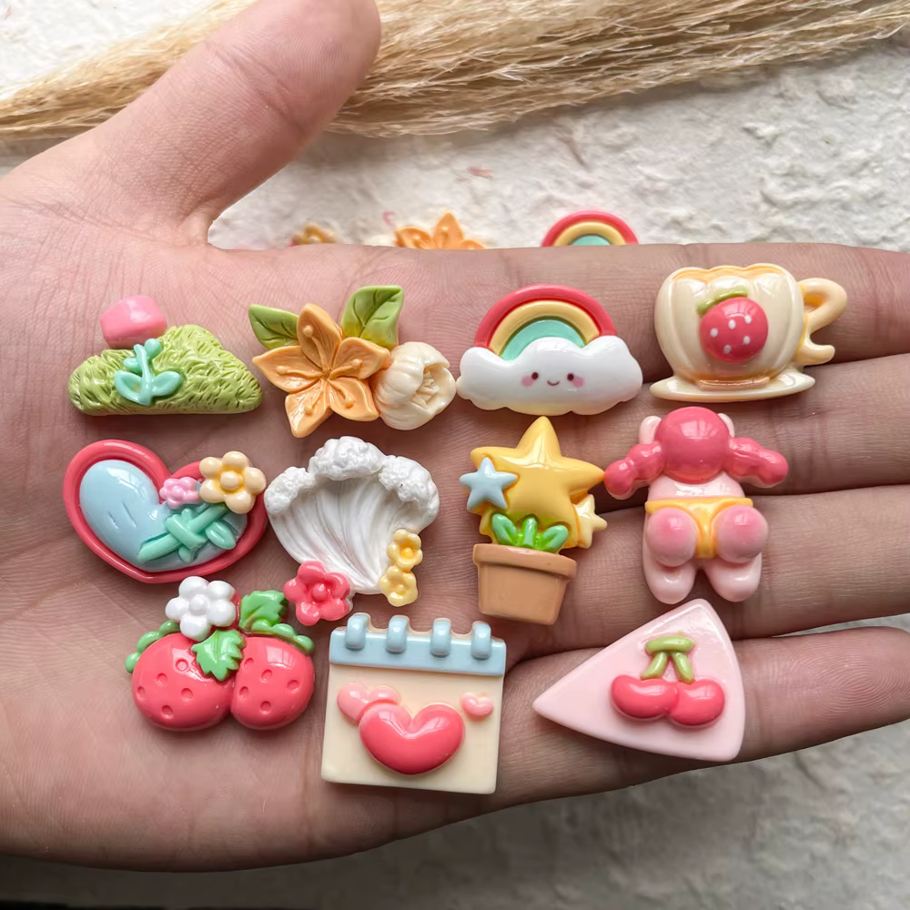 Accessoires en résine en forme de cœur, fleurs de plantes vertes de dessin animé, accessoires faits