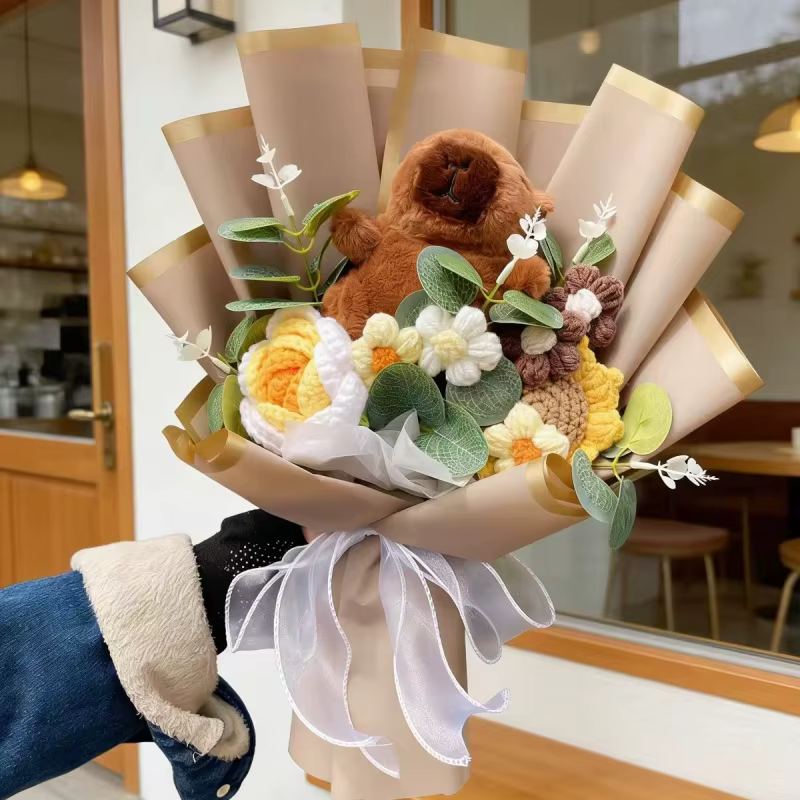 Adorable Capybara avec des fleurs artificielles, bouquets créatifs faits à la main, cadeau pour la f