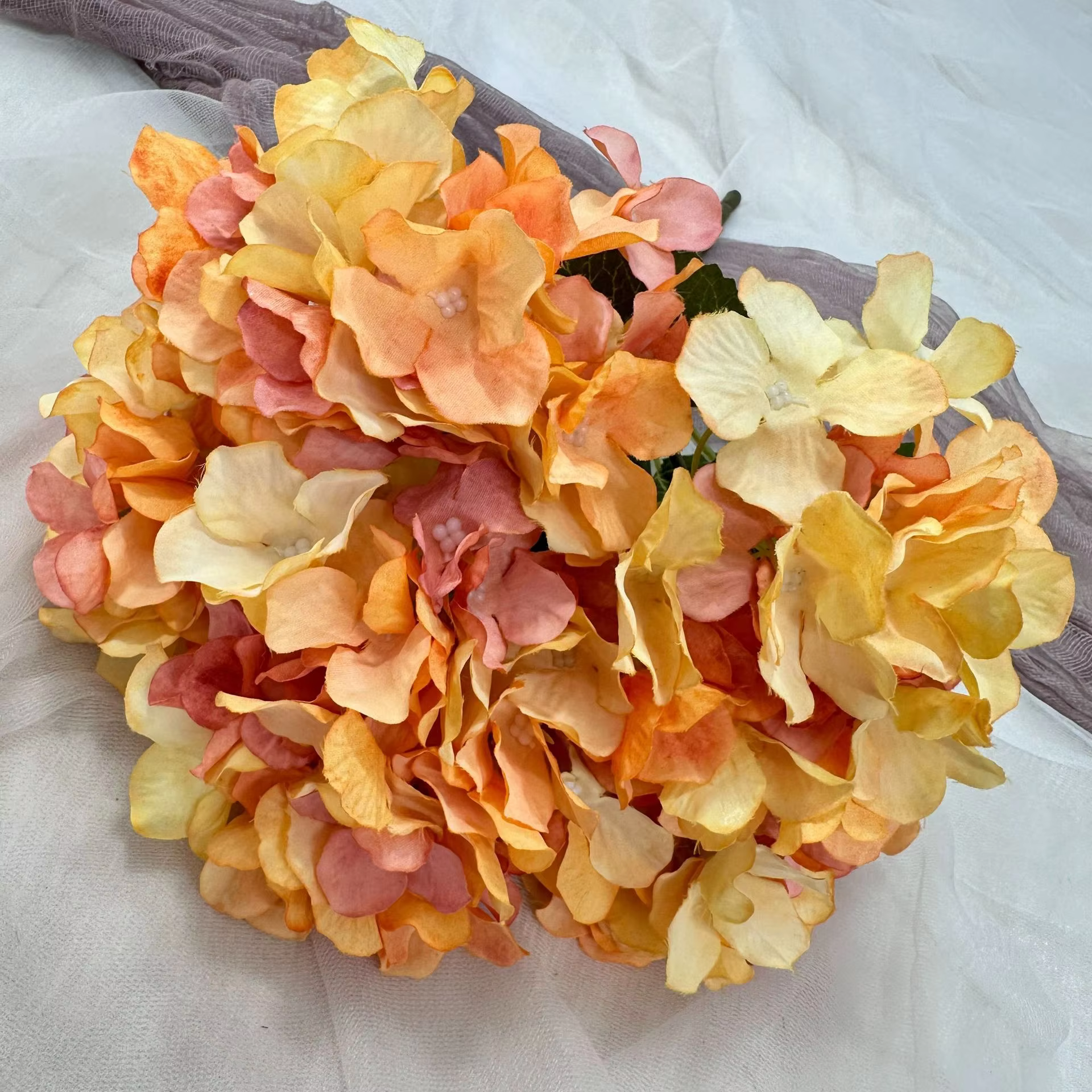 Hortensia à 5 têtes de style britannique : Fleurs artificielles réalistes pour la maison, les centre