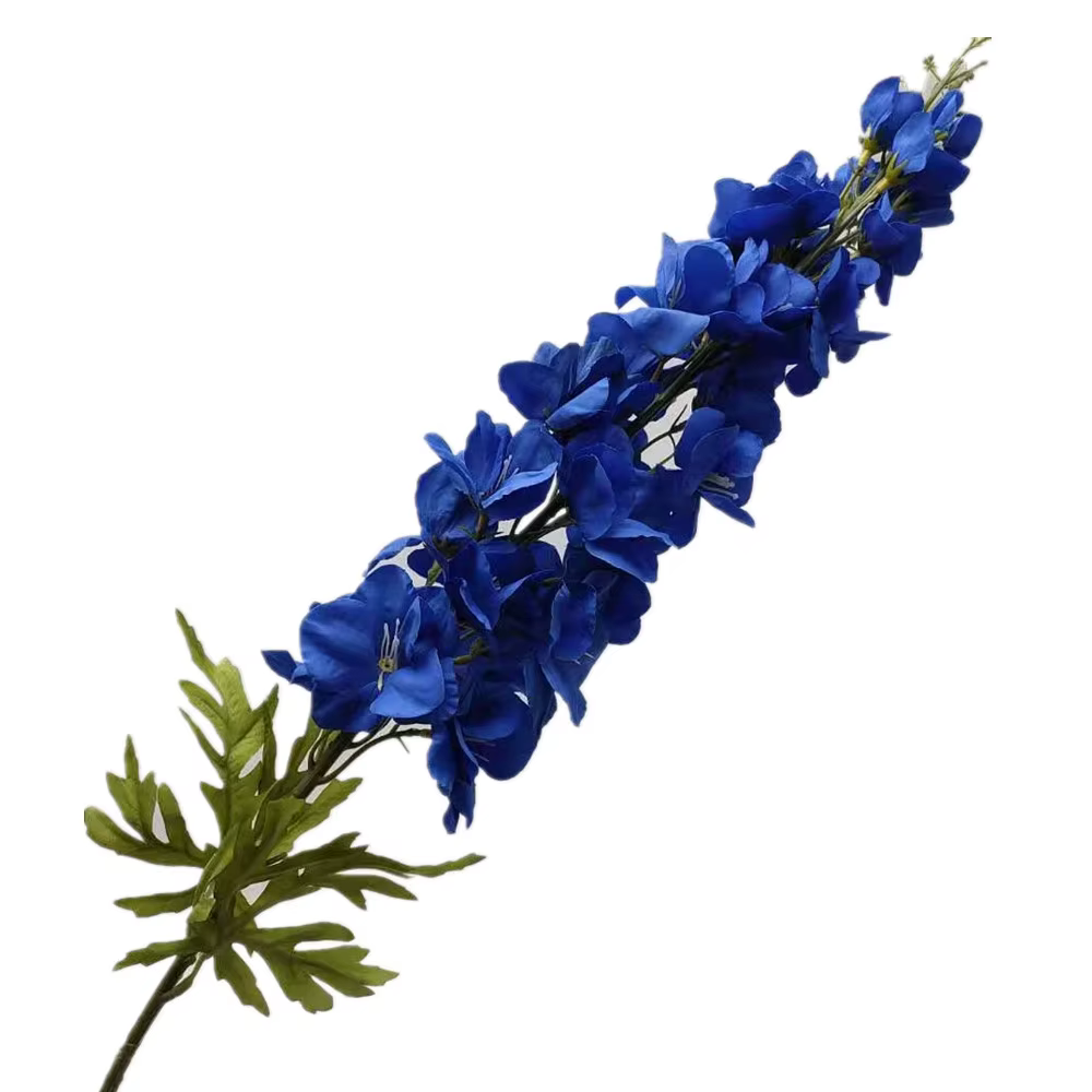 Une grande fleur artificielle en soie Delphinium (Delphinium grandiflorum) pour mariage, fête, ou ar