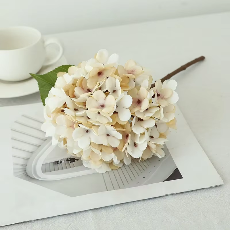 Simulation de fleurs, peinture à l'huile rétro européenne, branche d'hortensias, décoration de Resta