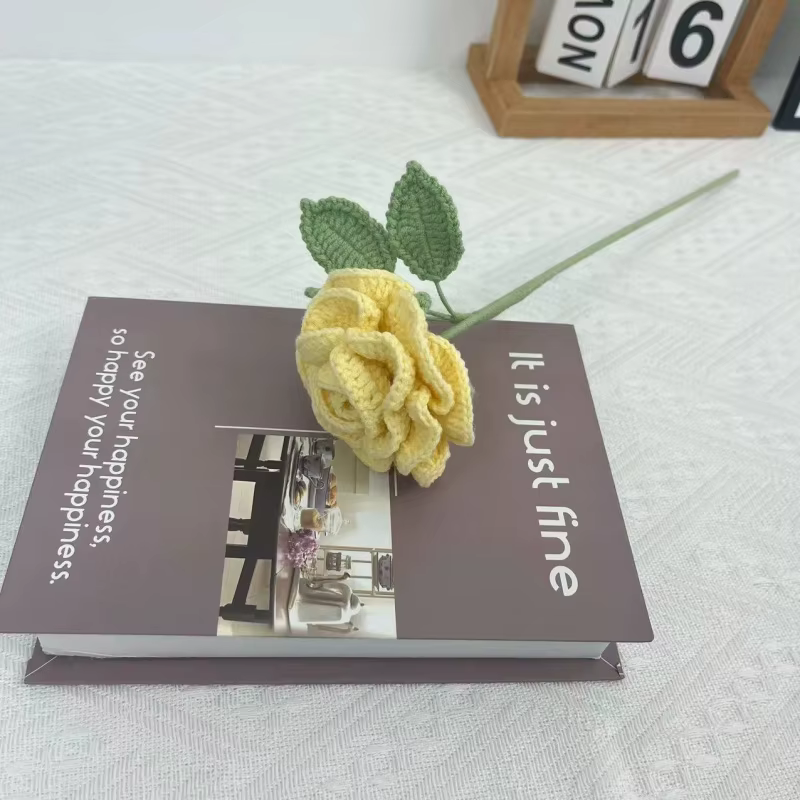Bouquet de roses en raphia au Crochet fait à la main, fil tricoté fini, décoration artificielle pour