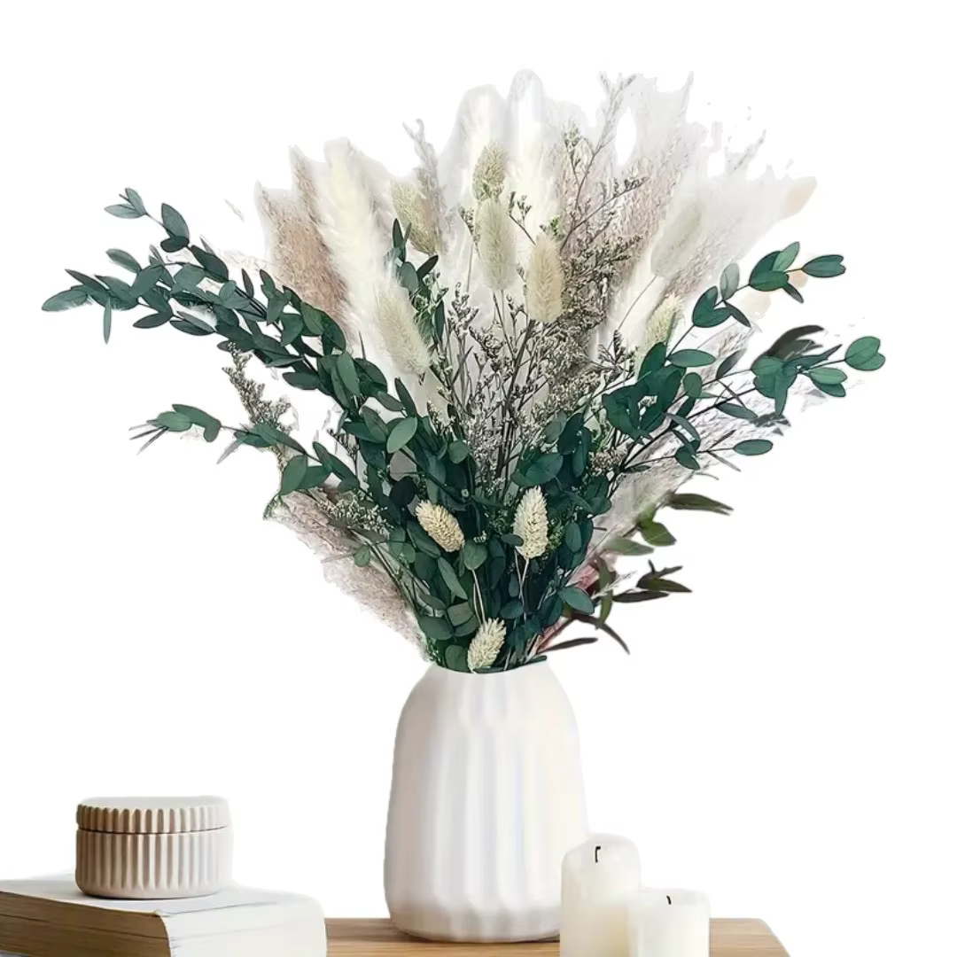 Bouquet de fleurs séchées naturelles, feuilles d'eucalyptus vertes fraîches, décoration de table boh