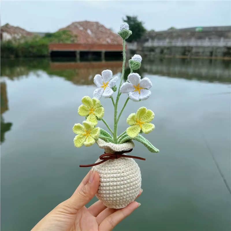 Pot de fleurs au crochet mignon, vase à fleurs au crochet fait main, fausse fleur, décoration de bur