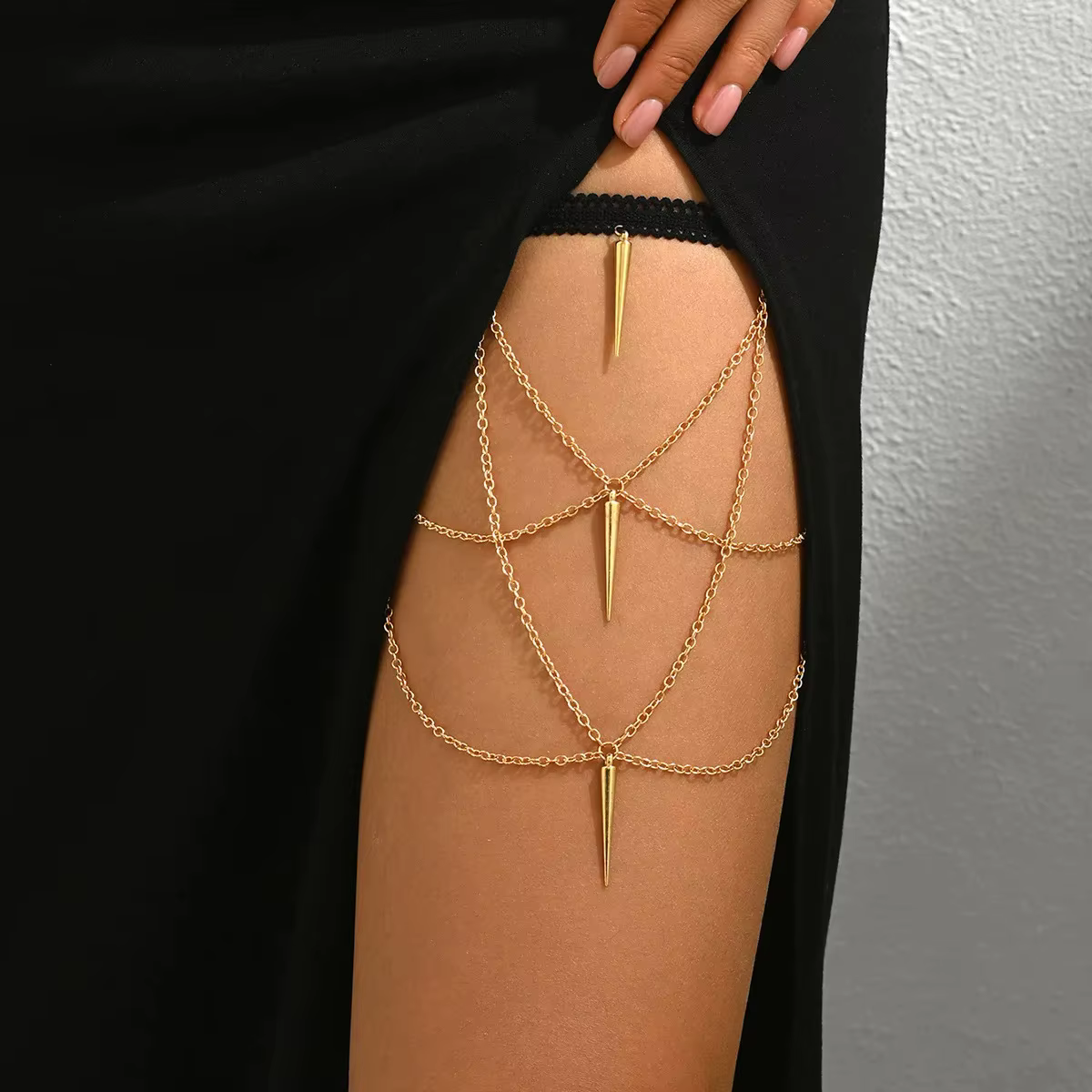 Bijoux transfrontaliers Sexy pour fille épicée, bande élastique, chaîne de jambe, rivets, pompon, dé