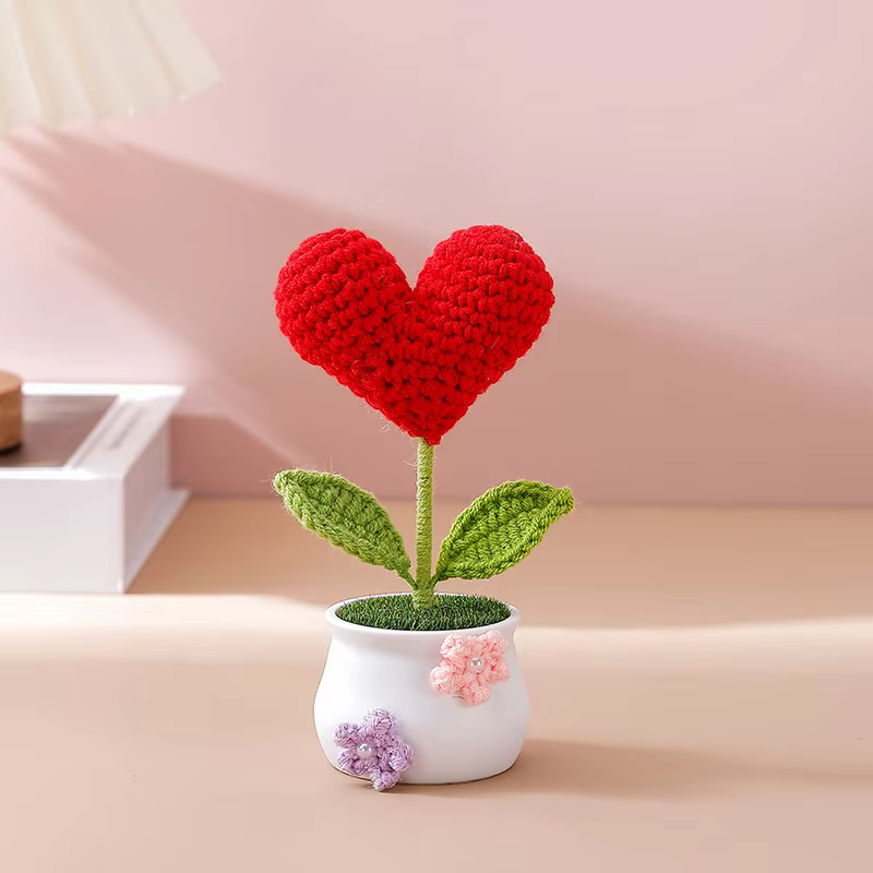 Plantes artificielles en pot en forme de cœur accrochées à la main - Sélection de décoration de mais