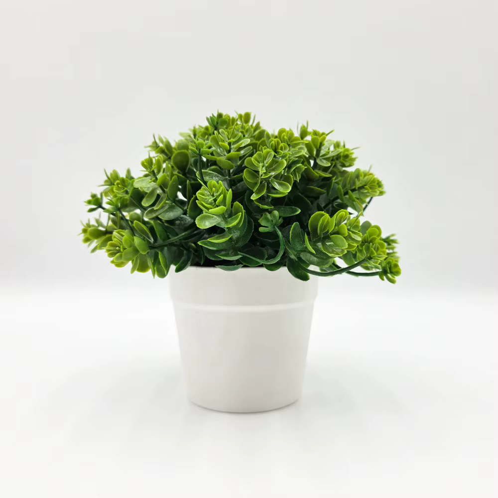 Eucalyptus artificiel de 15 cm en pot, plante artificielle réaliste, mini plante en pot pour la déco
