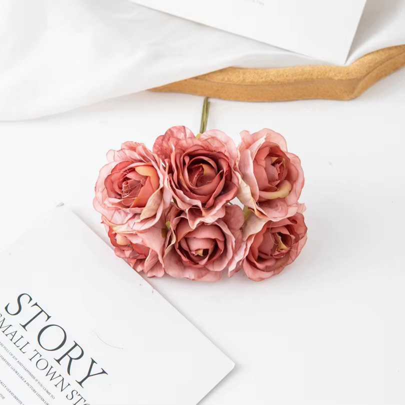 Couronnes de Noël en fleurs artificielles en soie pas chères, bouquets de mariée, décorations pour l