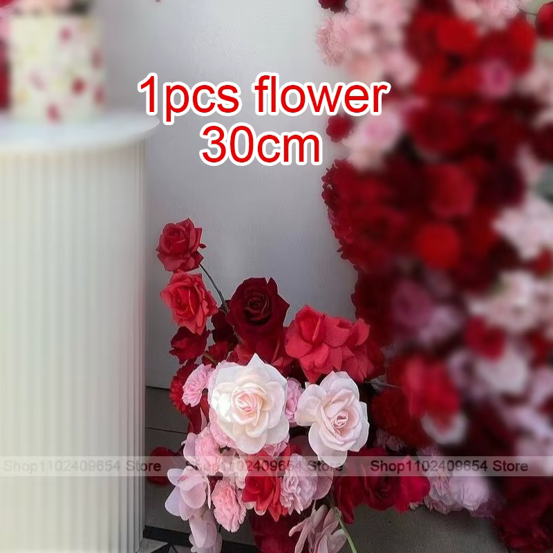 Idées de décorations de mariage en rose bordeaux et rose pâle : Pompons, panneaux KT, arrangements f