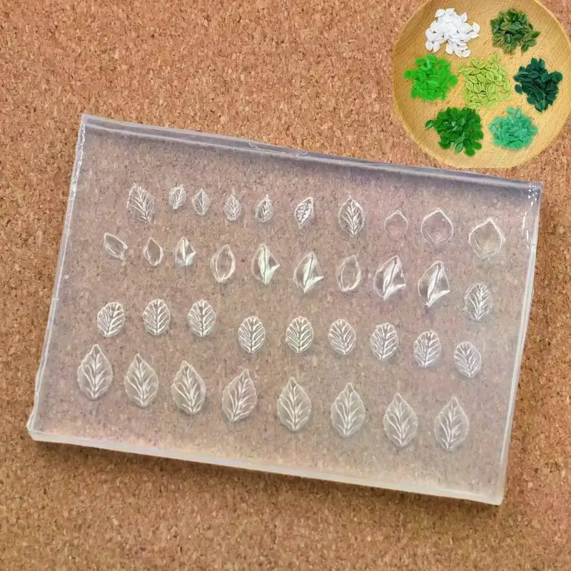 Créez des designs d'ongles époustouflants avec un mini moule en silicone en forme de fleur et de feu