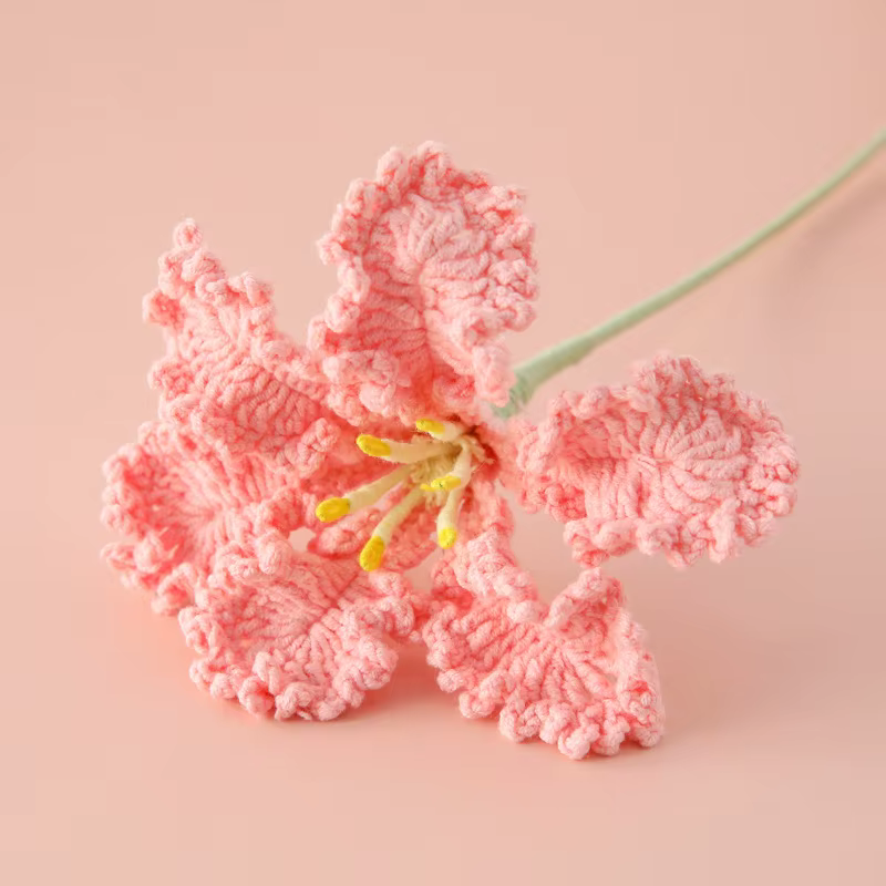 Bouquet de branches de fleurs de glycine violette, crochet fait à la main, fil tricoté, décoration d