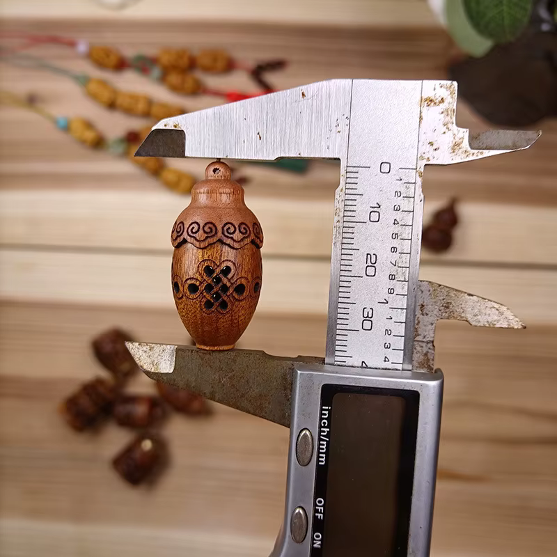 Bouteille d'aromathérapie sculptée en bois, Mini Vase pagode, décoration suspendue pour voiture, dif