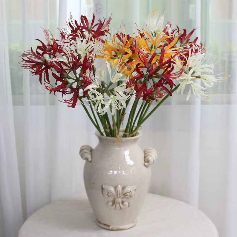 Fleur artificielle Lycoris radiata pour la décoration de table de salon