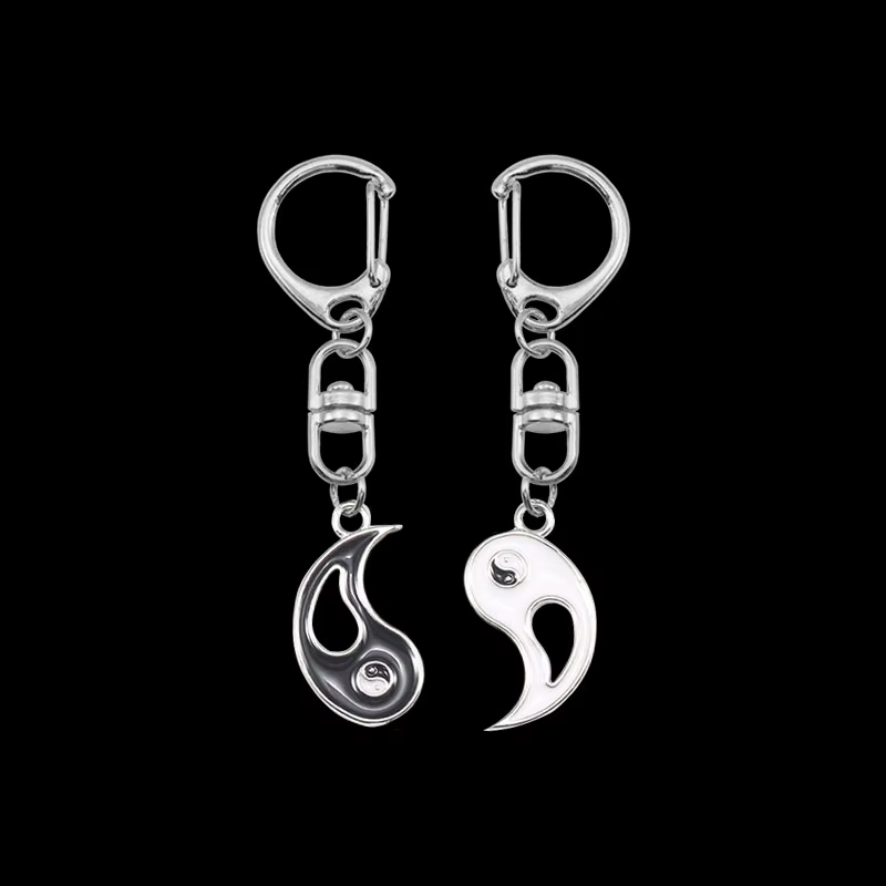 Porte-clés DIY Meilleur Ami pour Femme et Homme, Pendentif Taiji Creux Noir et Blanc, Accessoires Breloques Porte-clés Couple, Bijoux Cadeau 2026