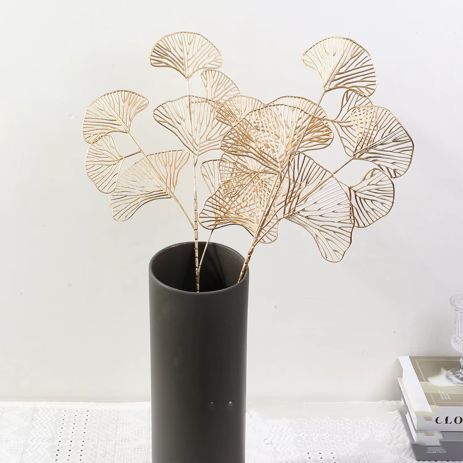 Plantes artificielles dorées