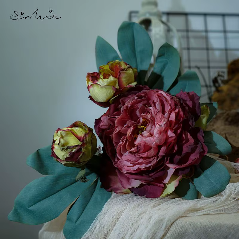 Grandes fleurs artificielles de pivoines blanches SunMade