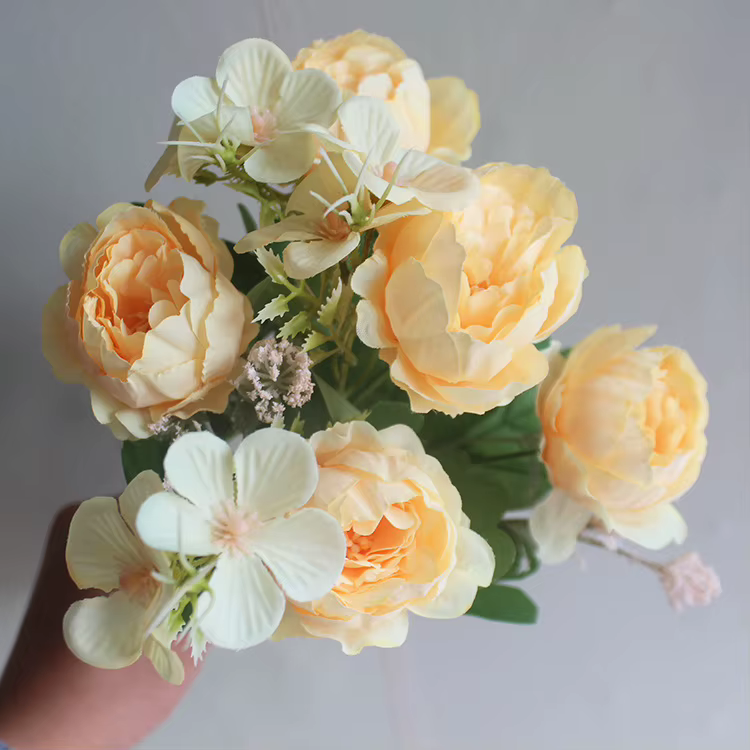Petit Bouquet de pivoines artificielles en soie