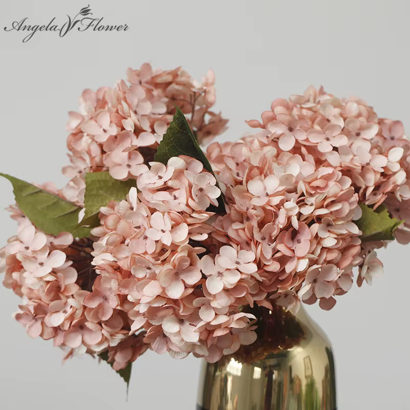 Bouquet d'hortensias artificielles rétro