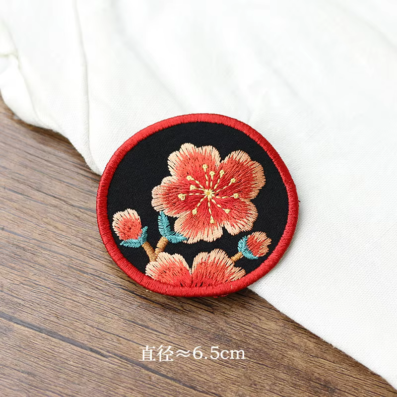 Patchs ronds brodés de fleurs à la mode pour vêtements