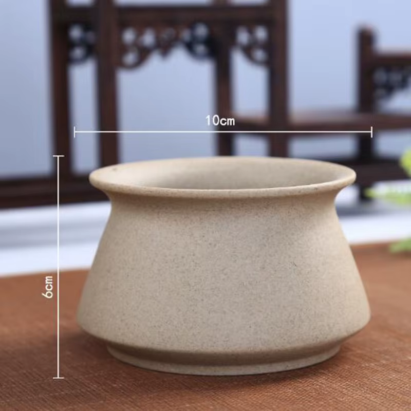 Pot de plante succulente en poterie grossière rétro