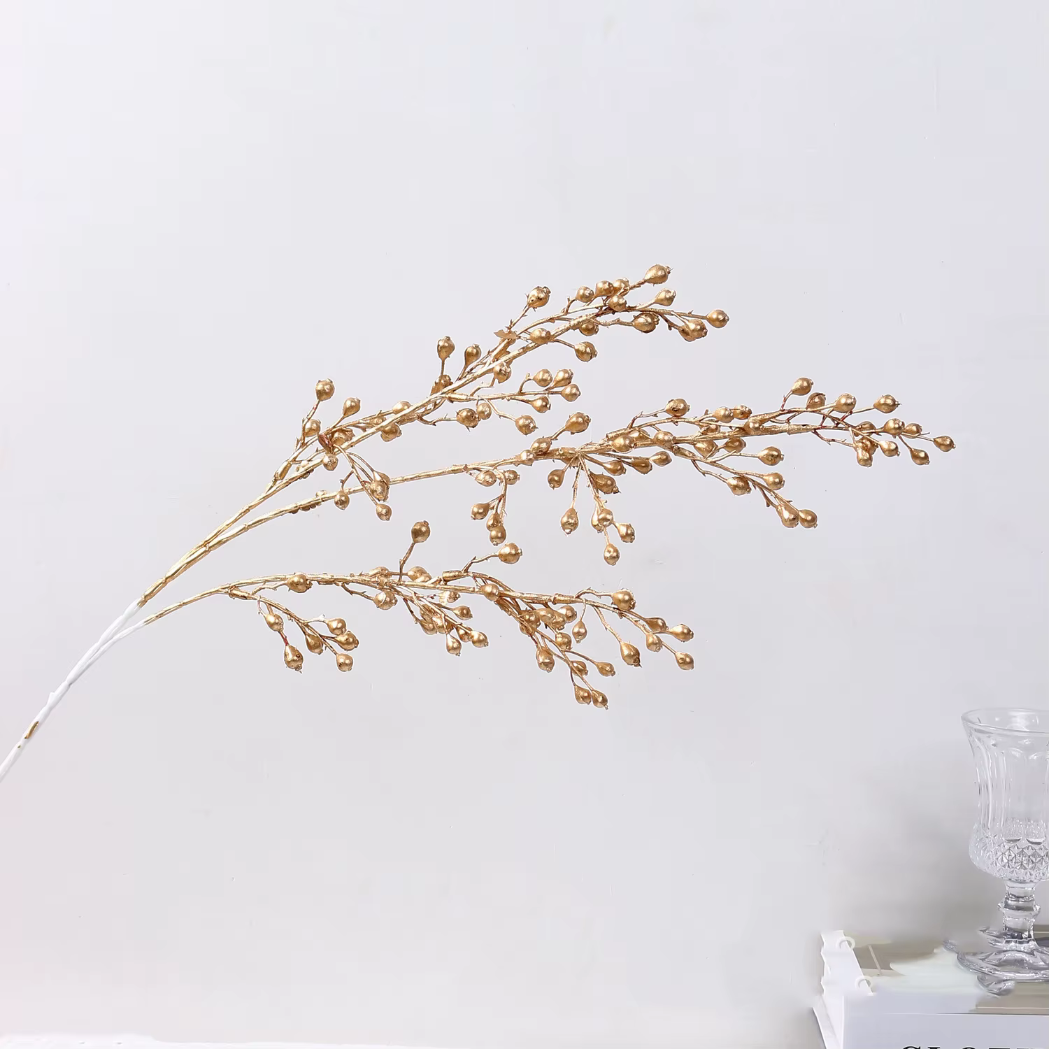 Plantes artificielles dorées