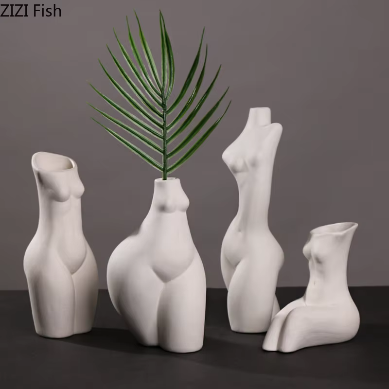 Vases en céramique de corps humain