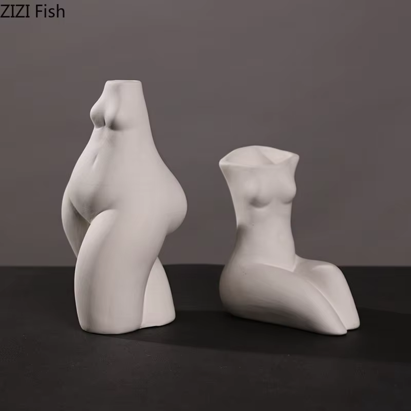 Vases en céramique de corps humain