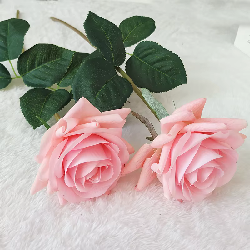 Roses artificielles en Latex