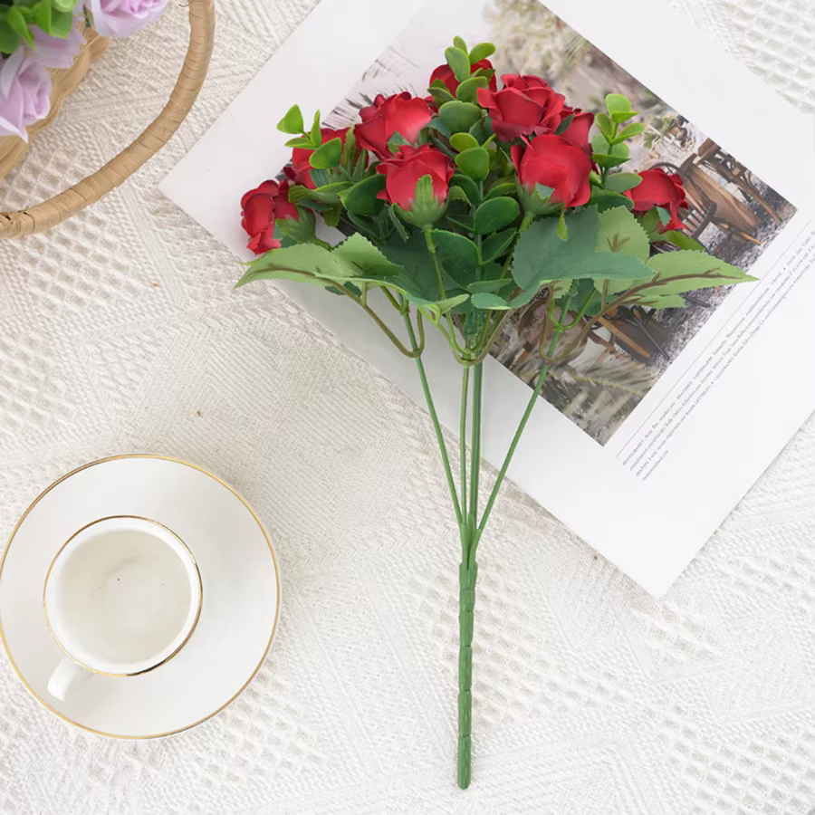 Vase de fleurs artificielles pour la décoration intérieure