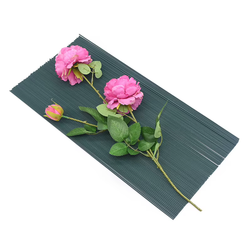Tiges de fleurs artificielles vertes