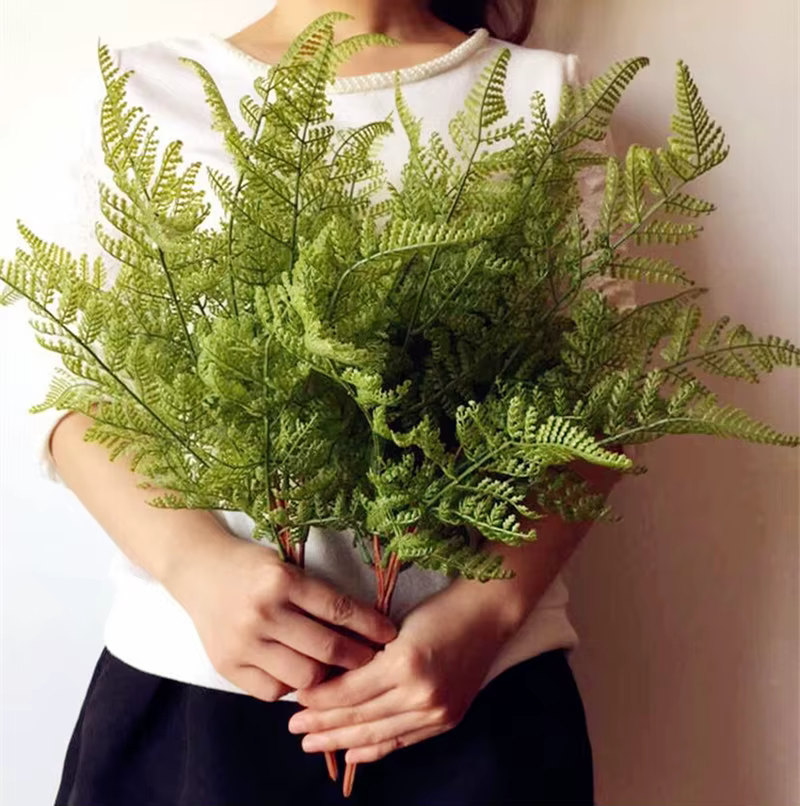 Bouquet de feuilles de fougère au toucher unique