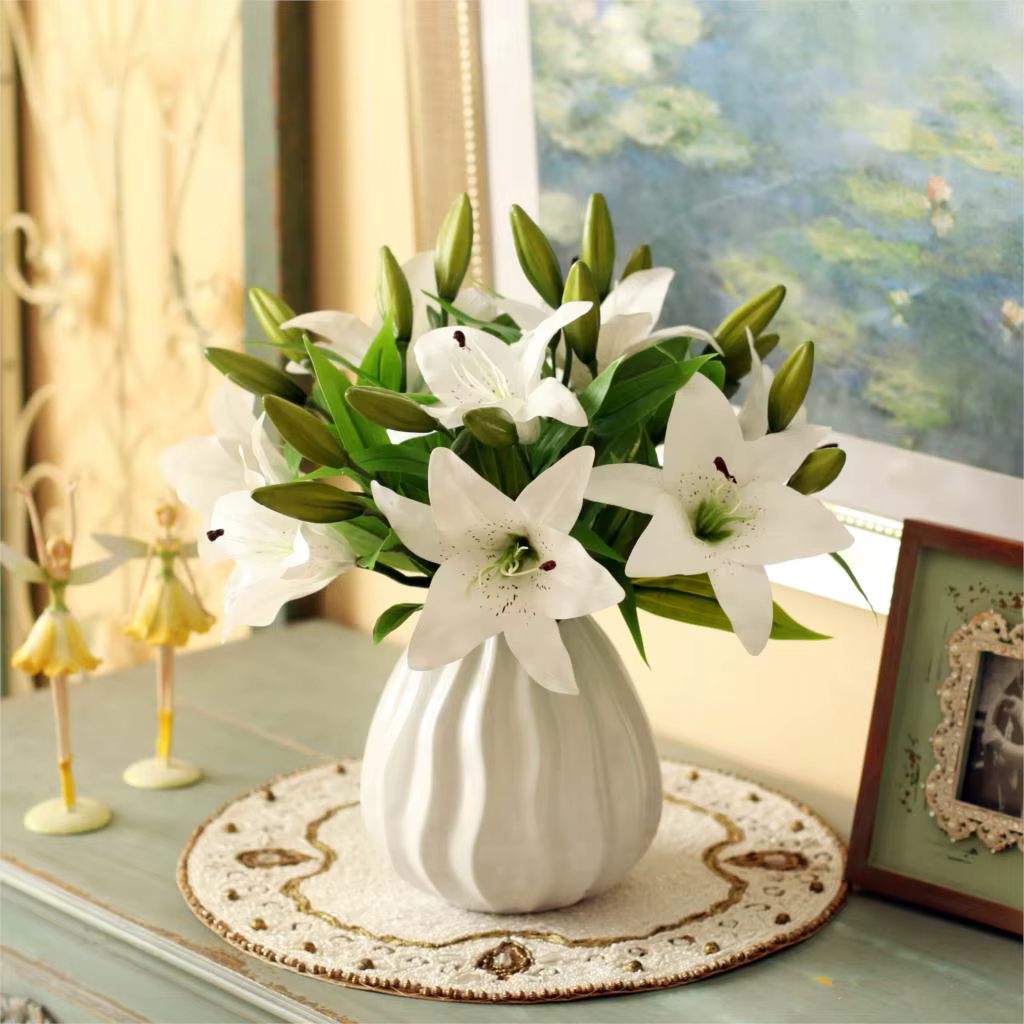 Fleur de lys artificielle en PVC