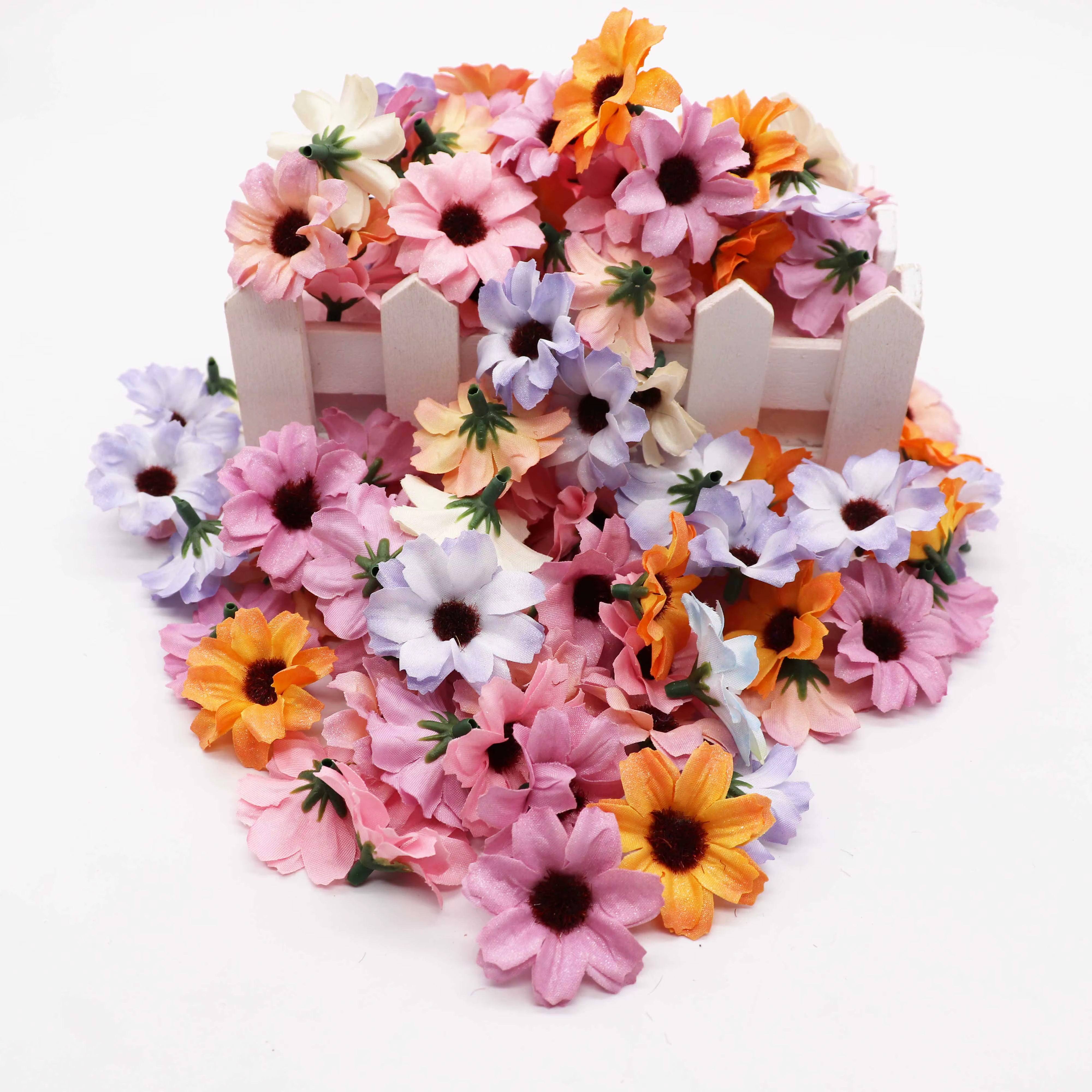 Petites marguerites en soie