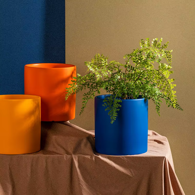 Pot de fleur en céramique coloré