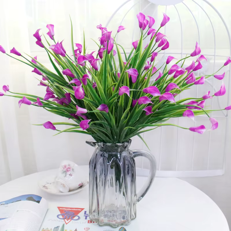 Mini calla artificielle avec cuir chevelu