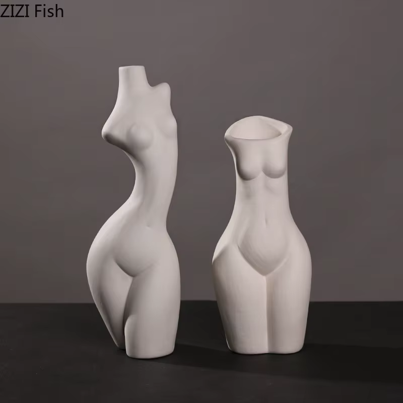 Vases en céramique de corps humain