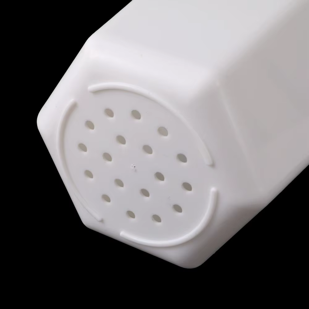 Pot de fleur polygonal minimaliste blanc avec plateau