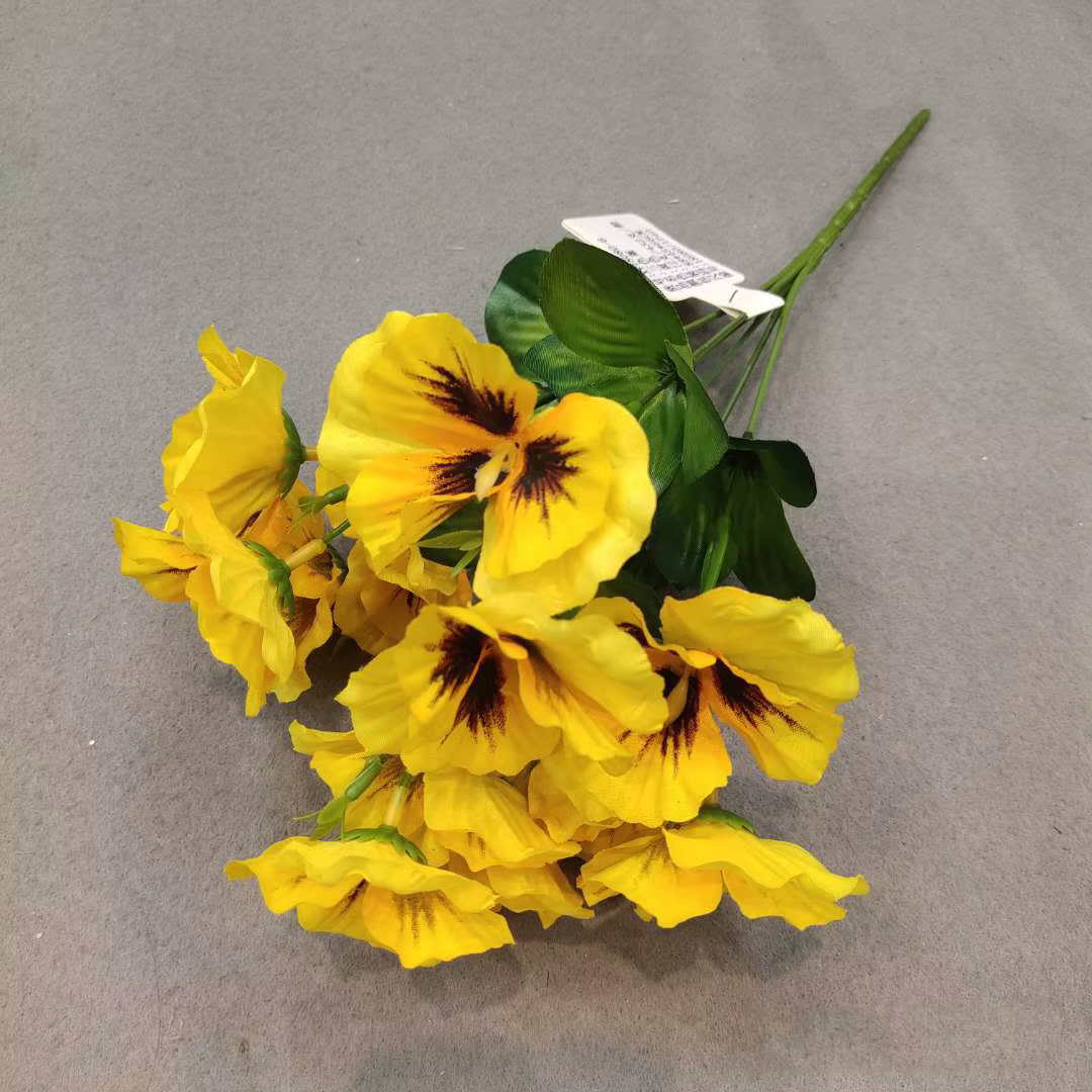 1 pièce de fleurs artificielles de primula de 10 pouces avec papillon en soie