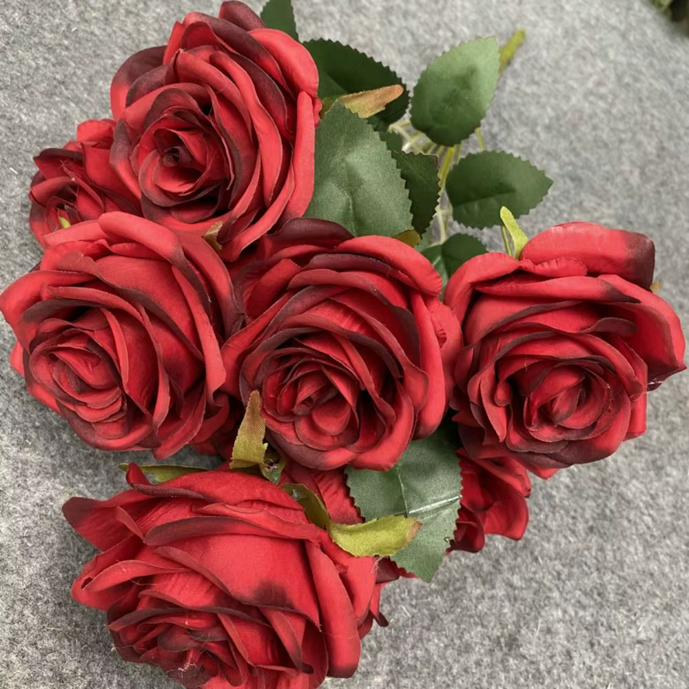 Arrangement floral, 9 têtes de roses