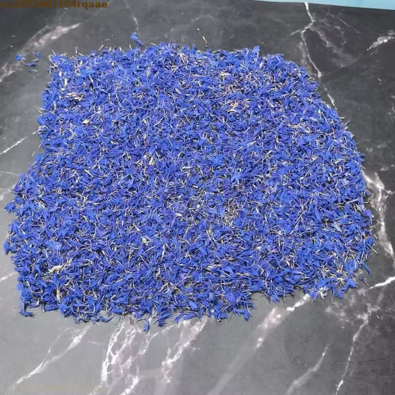 Pétalon de fleur séchée de bleu naturel