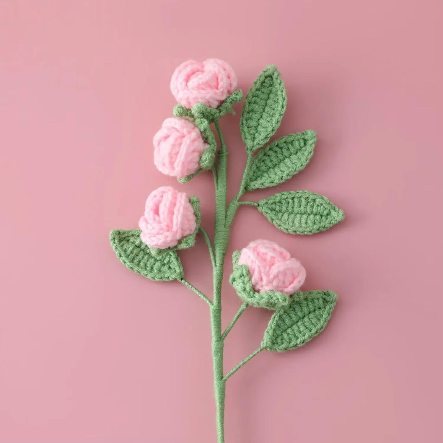 Bouquet de roses tricotées au Crochet