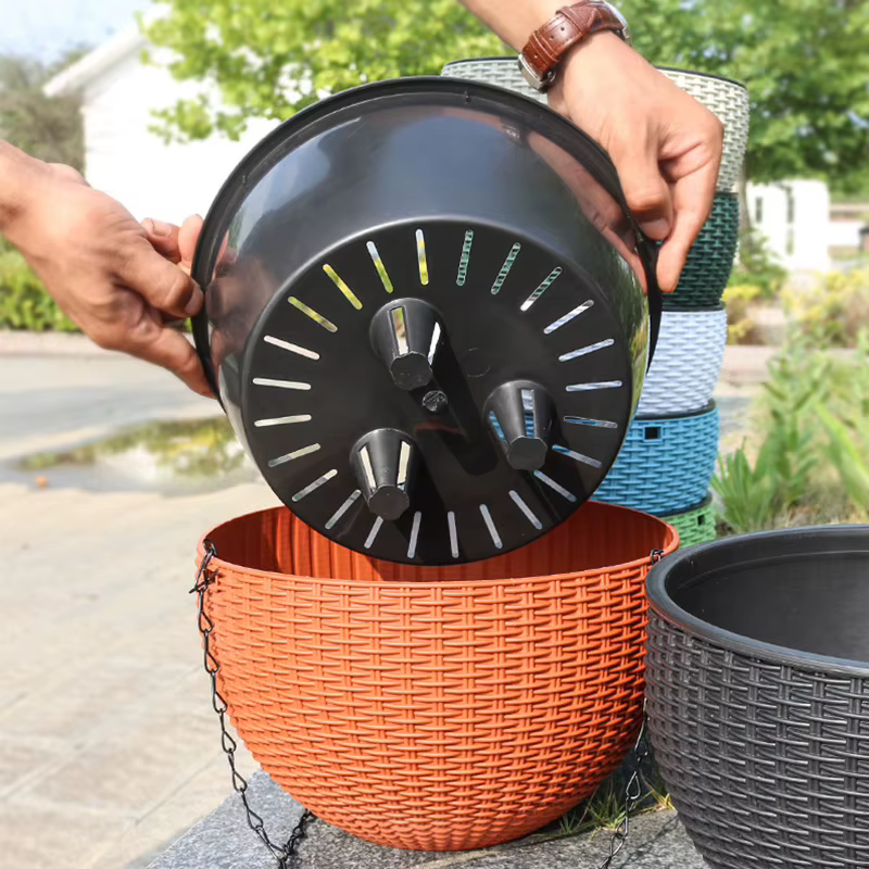 Pot de fleur suspendu en plastique