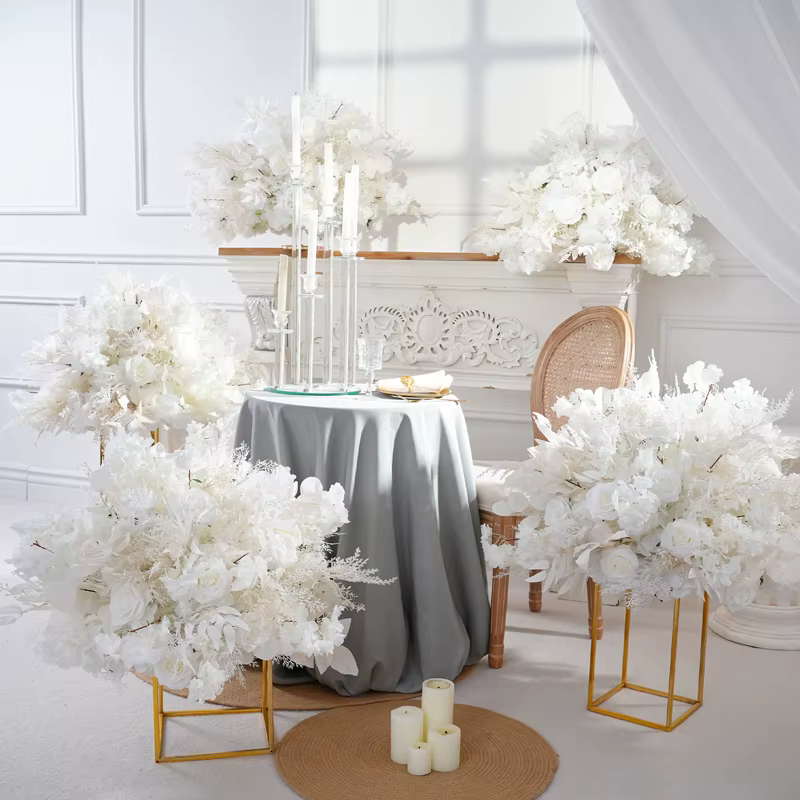 Boule de fleur d'herbe de brume de Rose blanche-neige