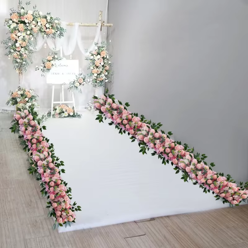 Nouvelle rangée de fleurs de mariage