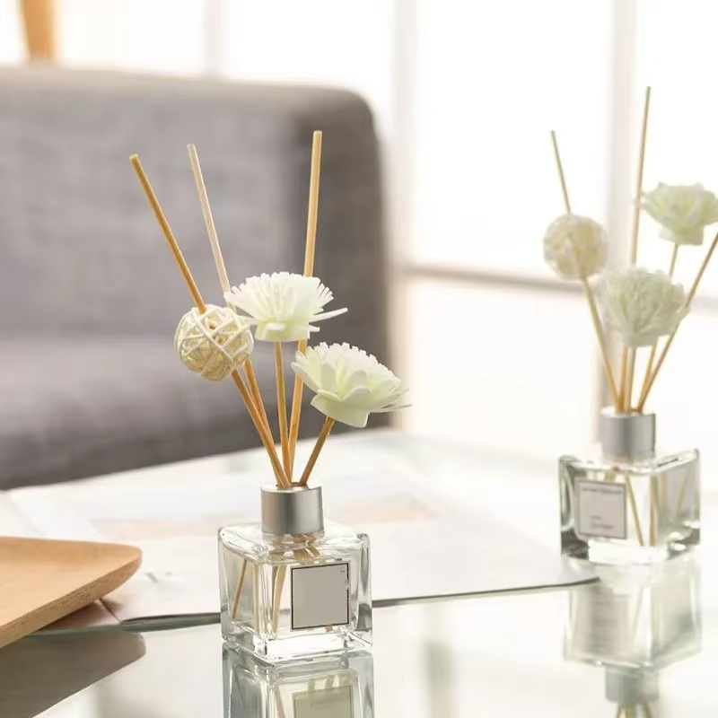 10 bâtonnets diffuseurs d'arômes et fleurs en mousse blanches