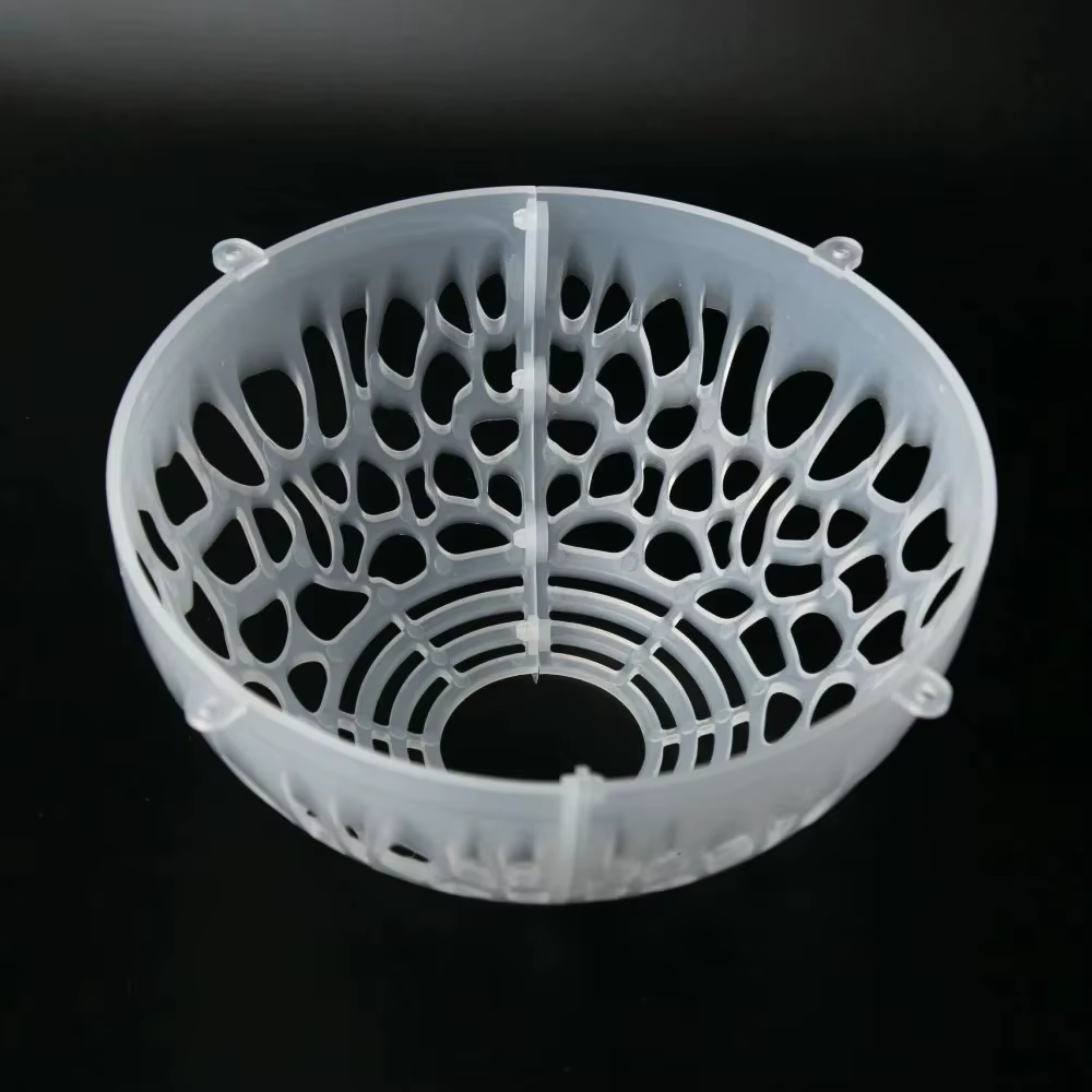 Couverture de protection de sol pour plantes réutilisables