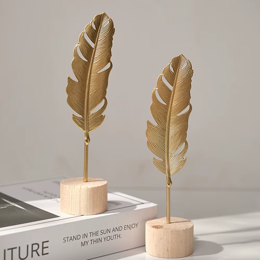 Sculpture de feuilles de Ginkgo dorées nordiques