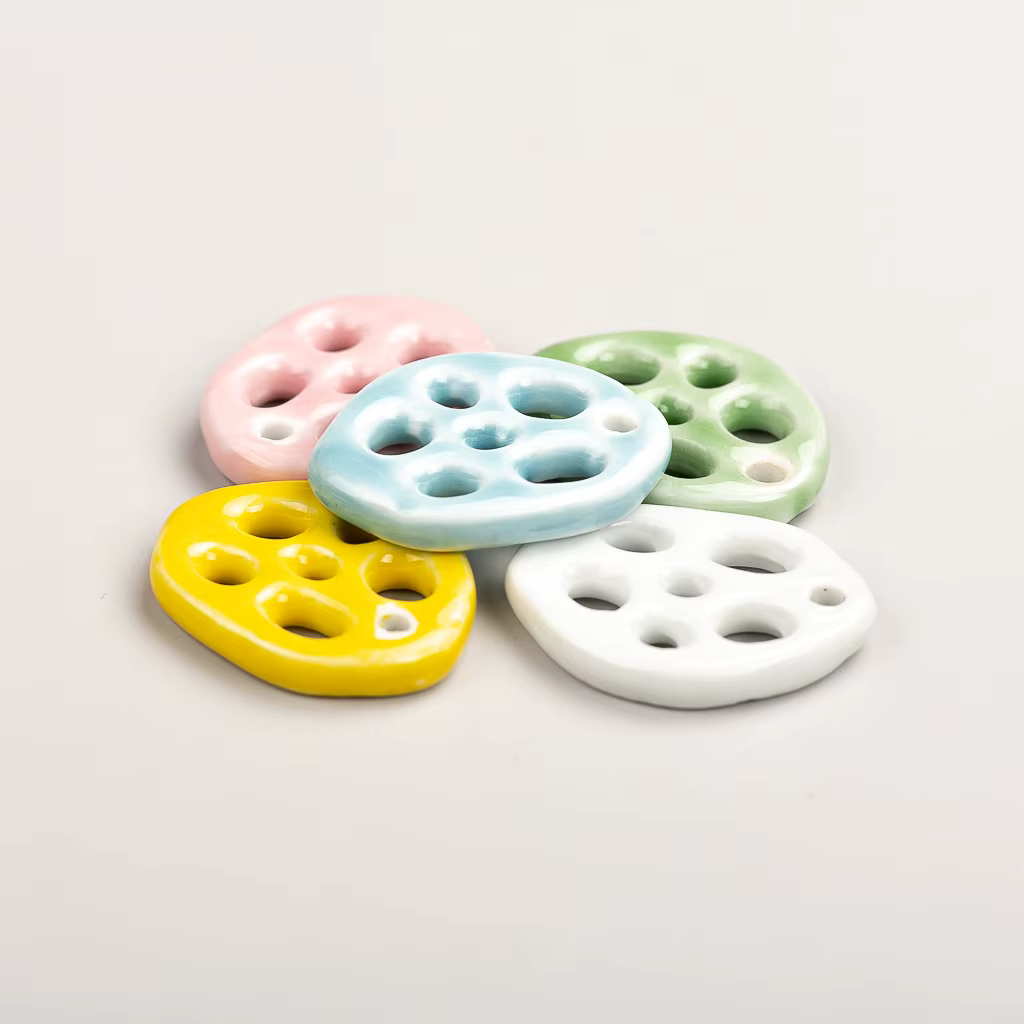 37 # Pendentif en céramique de racine de Lotus multicolore