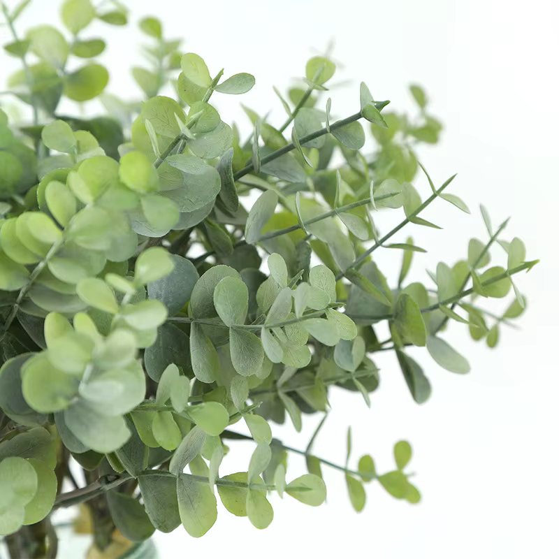 Bouquet de plantes artificielles en feuilles d'eucalyptus