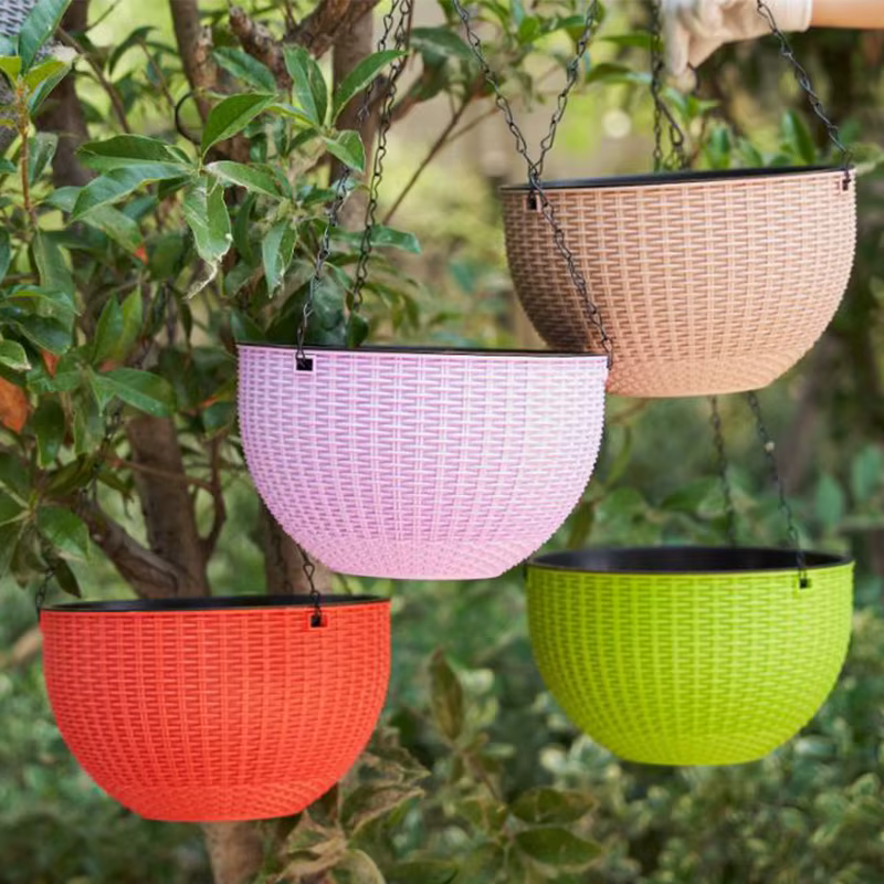 Pot de fleur suspendu en plastique